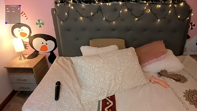 julieth love  online show from December 17, 2025, 1:38 pm