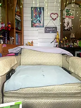 TrenaAnne online show from November 12, 2025, 3:38 pm