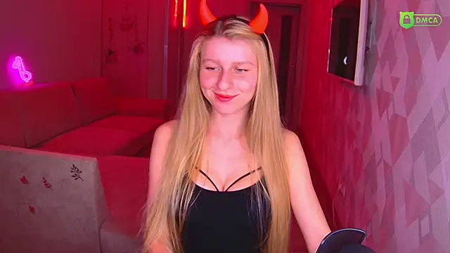 Snapshot of AmaliaQueen chatting on October 31, 2025, 2:57 pm AmaliaQueen online show from October 31, 2025, 2:57 pm