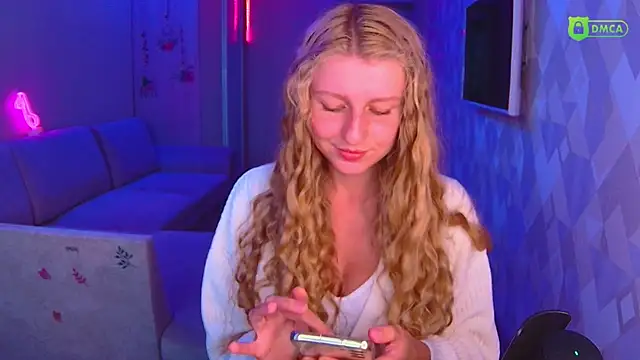 Snapshot of AmaliaQueen chatting on September 27, 2025, 2:45 pm AmaliaQueen online show from September 27, 2025, 2:45 pm