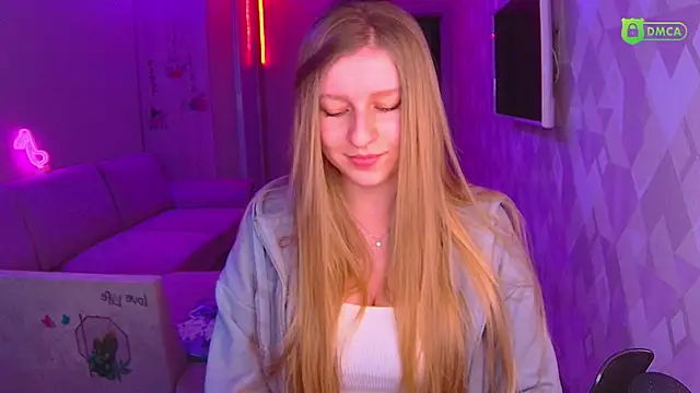 Snapshot of AmaliaQueen chatting on December 18, 2024, 1:23 pm AmaliaQueen online show from December 18, 2024, 1:23 pm