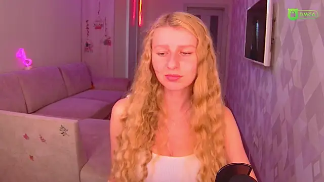 Snapshot of AmaliaQueen chatting on October 26, 2025, 1:22 pm AmaliaQueen online show from October 26, 2025, 1:22 pm