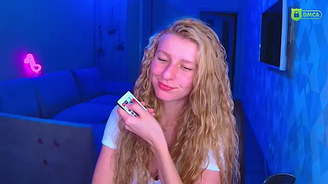 Snapshot of AmaliaQueen chatting on November 28, 2025, 3:23 pm AmaliaQueen online show from November 28, 2025, 3:23 pm