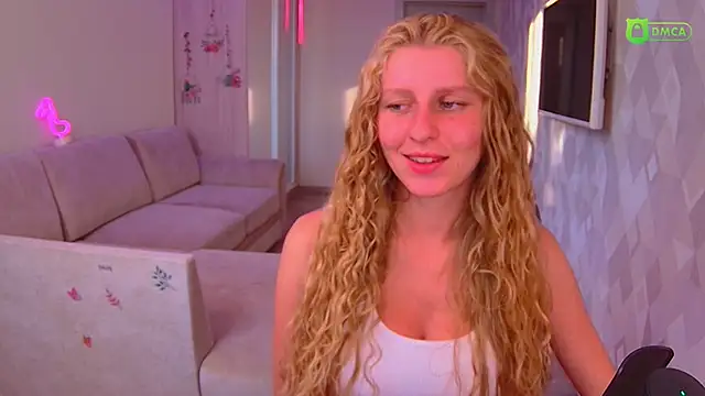 Snapshot of AmaliaQueen chatting on September 21, 2025, 2:33 pm AmaliaQueen online show from September 21, 2025, 2:33 pm