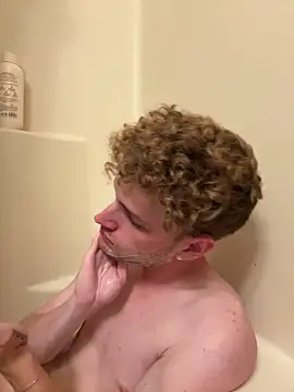 CreamyAustin online show from September 12, 2025, 1:06 am