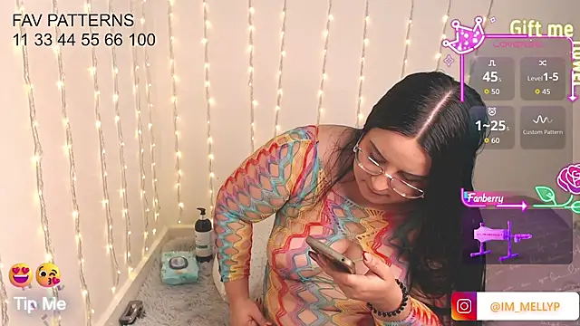 Snapshot of Mellyparker_ chatting on January 13, 2026, 3:49 pm Mellyparker online show from January 13, 2026, 3:49 pm