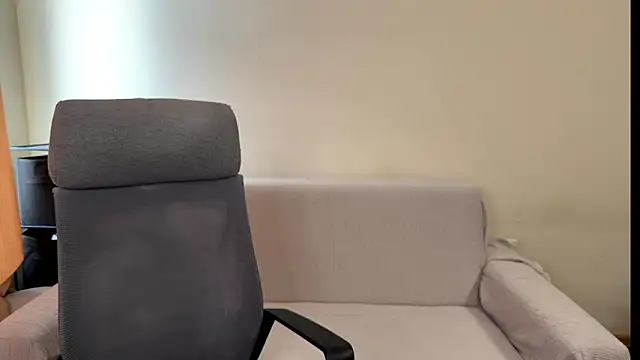 AliceKolltt online show from February 6, 2026, 10:44 am