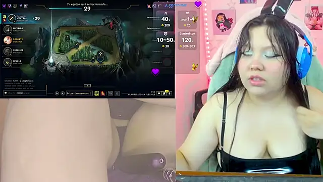 crystal7u7 online show from November 14, 2025, 8:23 pm