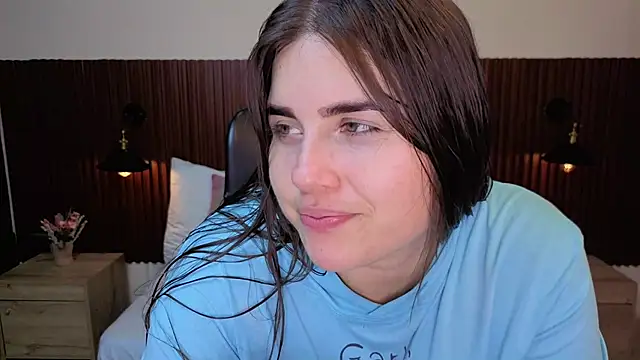 Aabby lee online show from April 19, 2026, 7:38 pm