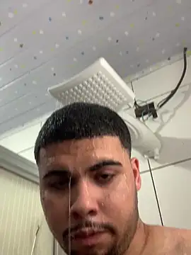 Casal Safado  online show from September 10, 2025, 12:15 pm