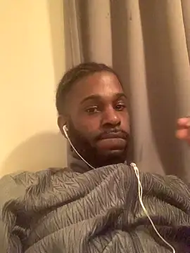 patrickfc  online show from December 4, 2025, 3:11 pm