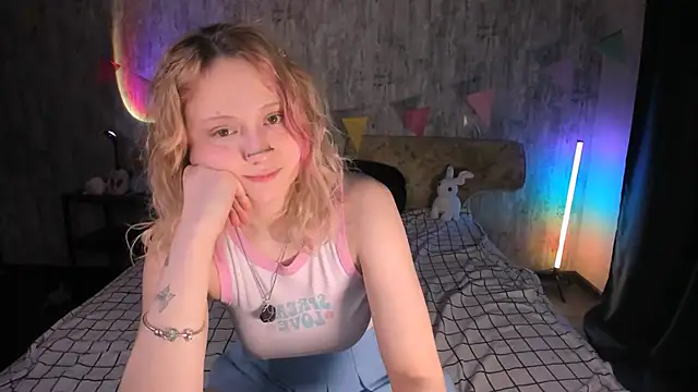 Snapshot of MariaMango chatting on February 25, 2025, 10:31 pm MariaMango online show from February 25, 2025, 10:31 pm