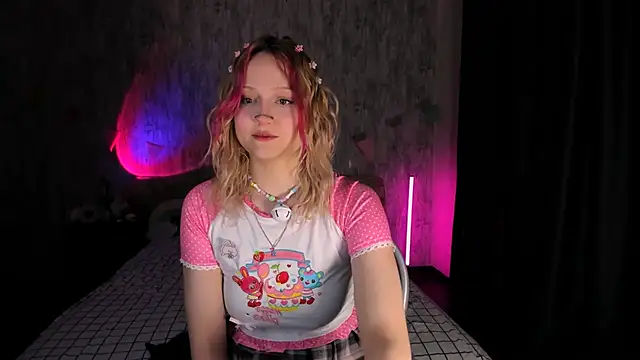 Snapshot of MariaMango chatting on February 17, 2025, 12:11 am MariaMango online show from February 17, 2025, 12:11 am