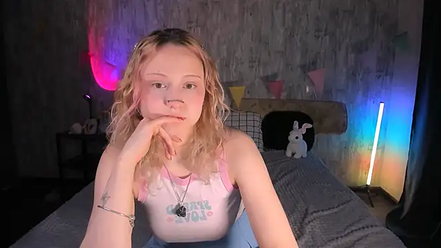 Snapshot of MariaMango chatting on February 25, 2025, 4:57 pm MariaMango online show from February 25, 2025, 4:57 pm