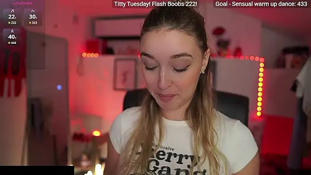 Alexis   Texas online show from November 25, 2025, 2:17 pm