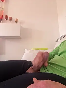 Frank22xx online show from April 22, 2026, 6:20 am