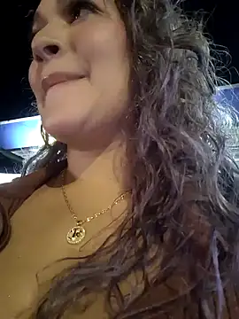 Sara smiiith211 online show from February 8, 2026, 12:41 am