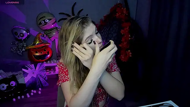 lily williamss online show from October 18, 2025, 12:23 am