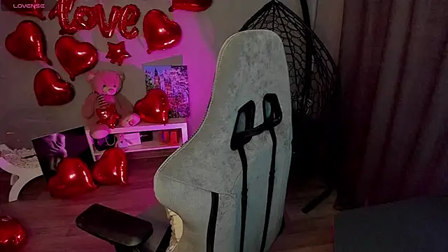 lily williamss online show from February 16, 2025, 12:41 am