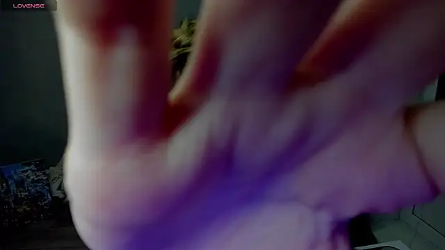 lily williamss online show from December 21, 2025, 12:07 pm