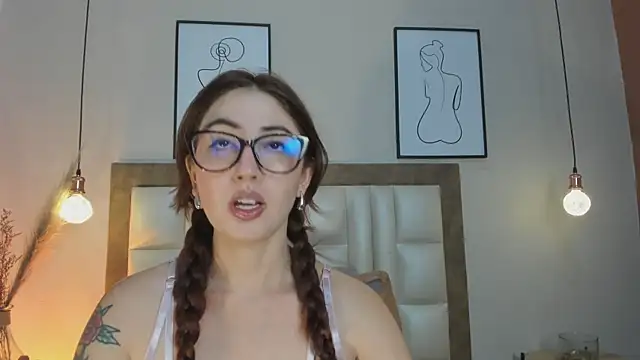 Emilywatsonn online show from November 20, 2025, 12:33 am