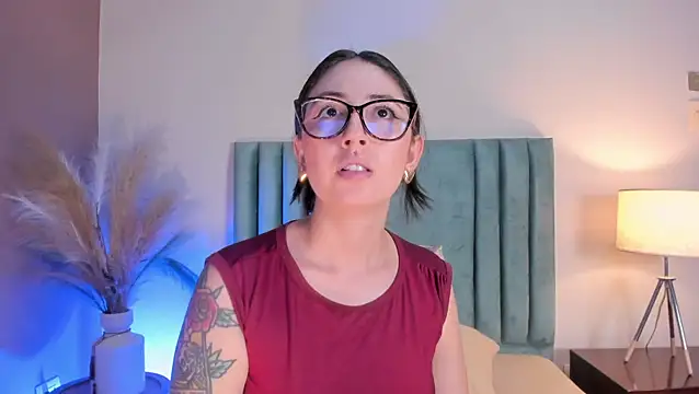 Snapshot of Emilywatsonn chatting on June 6, 2026, 12:38 am Emilywatsonn online show from June 6, 2026, 12:38 am