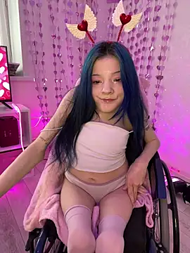 MiniSophiaa online show from February 12, 2026, 8:14 am