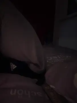 Bennyben8604 online show from January 12, 2025, 5:03 am