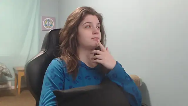 TreeJeanne online show from March 18, 2025, 1:35 am