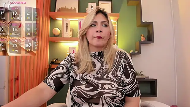 Melanie silver  online show from March 11, 2025, 9:48 pm