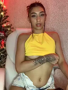Snapshot of _Aura- chatting on January 5, 2025, 10:40 pm Aura- online show from January 5, 2025, 10:40 pm