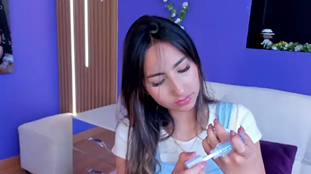  Emma Valka online show from November 26, 2025, 6:52 pm