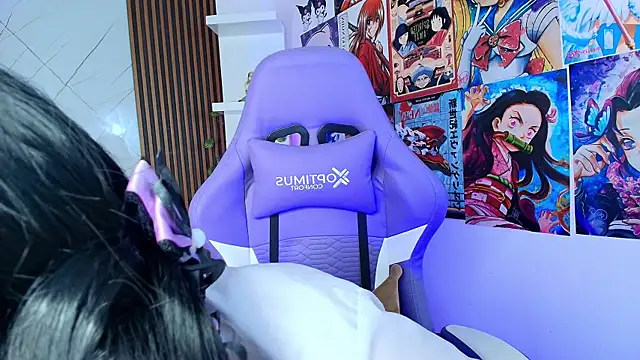 Snapshot of Purplee_Baby chatting on September 26, 2025, 8:16 pm Purplee Baby online show from September 26, 2025, 8:16 pm