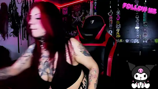 jannaink  online show from October 5, 2025, 10:44 pm