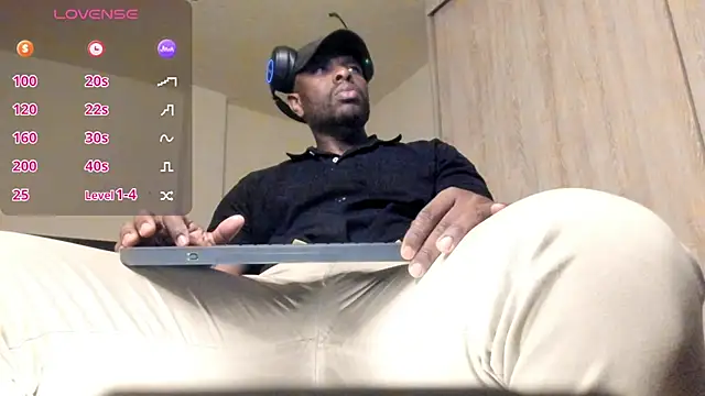 thomas santtos1 online show from July 28, 2026, 2:13 pm