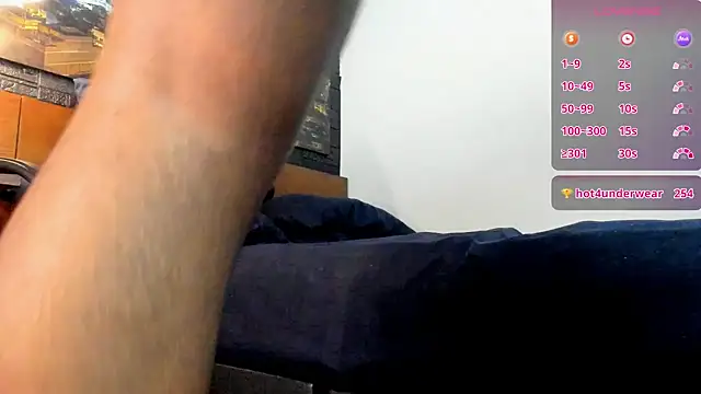 Snapshot of thomas_santtos1 chatting on March 8, 2025, 1:28 am thomas santtos1 online show from March 8, 2025, 1:28 am