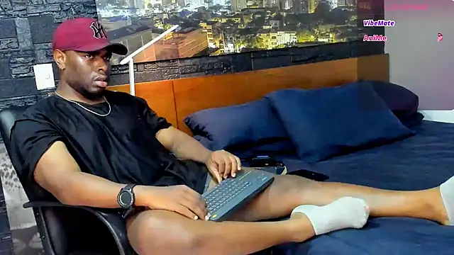 Snapshot of thomas_santtos1 chatting on March 3, 2025, 12:23 am thomas santtos1 online show from March 3, 2025, 12:23 am