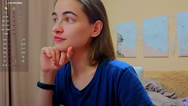 AstoriyaNight online show from November 18, 2025, 4:10 pm