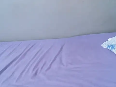 Snapshot of femaqueen chatting on March 3, 2026, 8:43 am femaqueen online show from March 3, 2026, 8:43 am