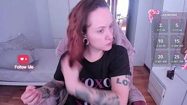 Snapshot of Domina_Deivis chatting on October 15, 2025, 11:18 am Domina Deivis online show from October 15, 2025, 11:18 am