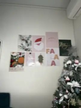 HoneySweetBee online show from December 17, 2025, 10:09 am