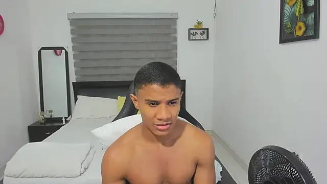 Snapshot of corzoethan chatting on November 12, 2025, 10:57 pm corzoethan online show from November 12, 2025, 10:57 pm