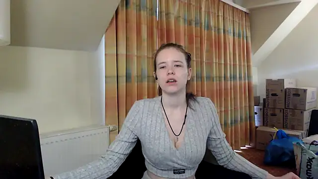 Snapshot of Princess-Lilly chatting on January 5, 2025, 9:05 am Princess-Lilly online show from January 5, 2025, 9:05 am