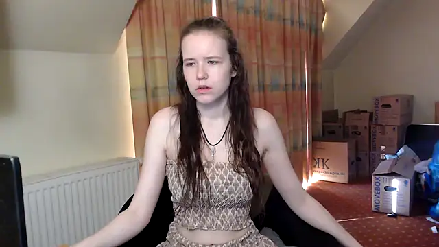 Snapshot of Princess-Lilly chatting on February 2, 2025, 8:34 am Princess-Lilly online show from February 2, 2025, 8:34 am