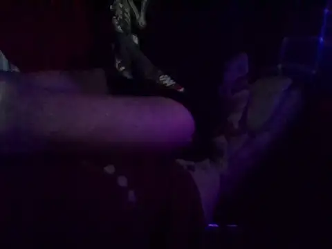 Bigheadxxx1 online show from April 1, 2026, 12:02 am