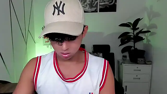 Noah Smith04 online show from November 11, 2025, 1:17 pm