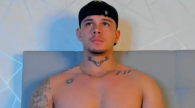 Snapshot of NoahhBrown chatting on March 14, 2025, 5:59 am NoahhBrown online show from March 14, 2025, 5:59 am