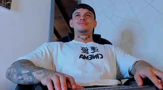 Snapshot of NoahhBrown chatting on March 13, 2025, 3:22 am NoahhBrown online show from March 13, 2025, 3:22 am