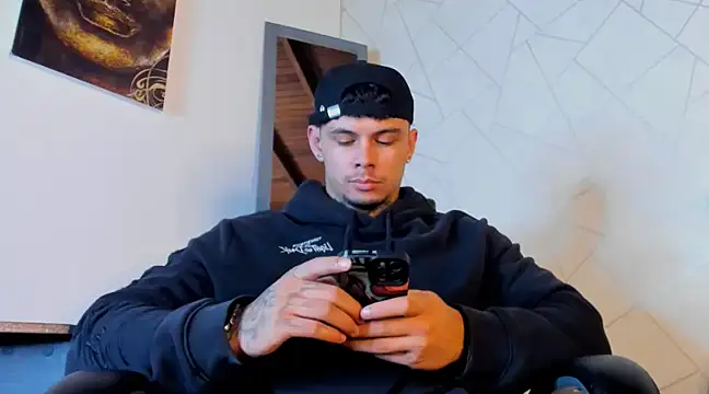 Snapshot of NoahhBrown chatting on March 7, 2025, 3:29 am NoahhBrown online show from March 7, 2025, 3:29 am