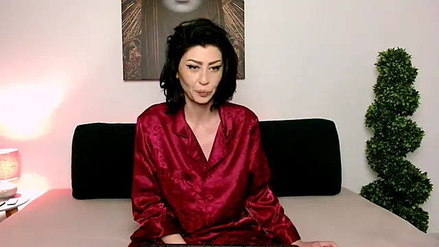 Snapshot of Taissa4U chatting on December 20, 2025, 10:12 pm Taissa4U online show from December 20, 2025, 10:12 pm